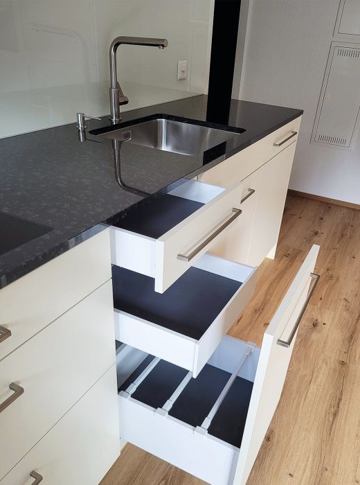 KochMatthiasGmbH_Referenzen_Montagearbeiten_Küche