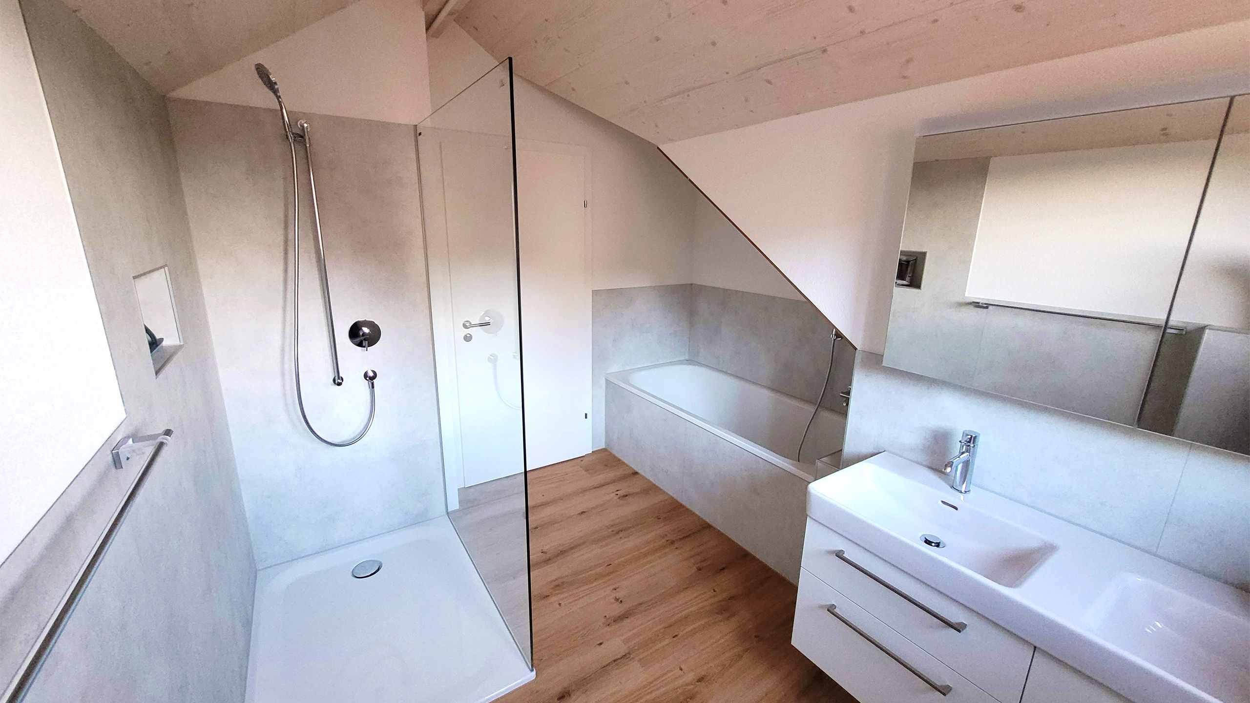KochMatthiasGmbH_Badezimmer_Innenausbau_Boden_Moebel